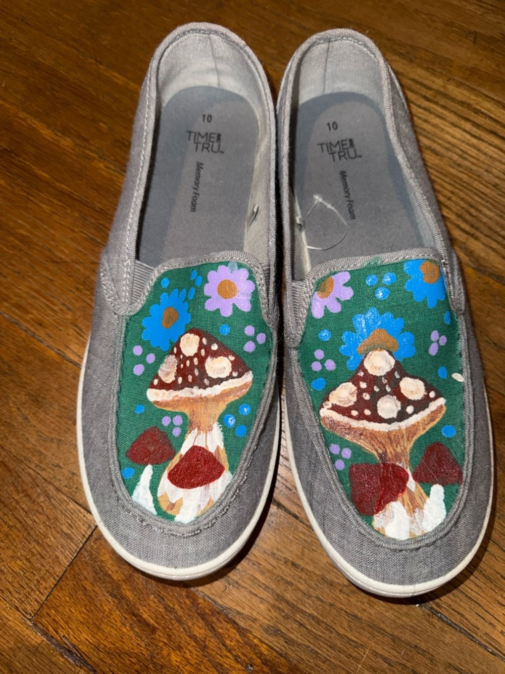 HANDPAINTED Size 10 Mushroom Shoes